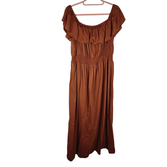 Old Navy Waist Defined Ruffled Off Shoulder Smocked Maxi Dress - Picture 4 of 11